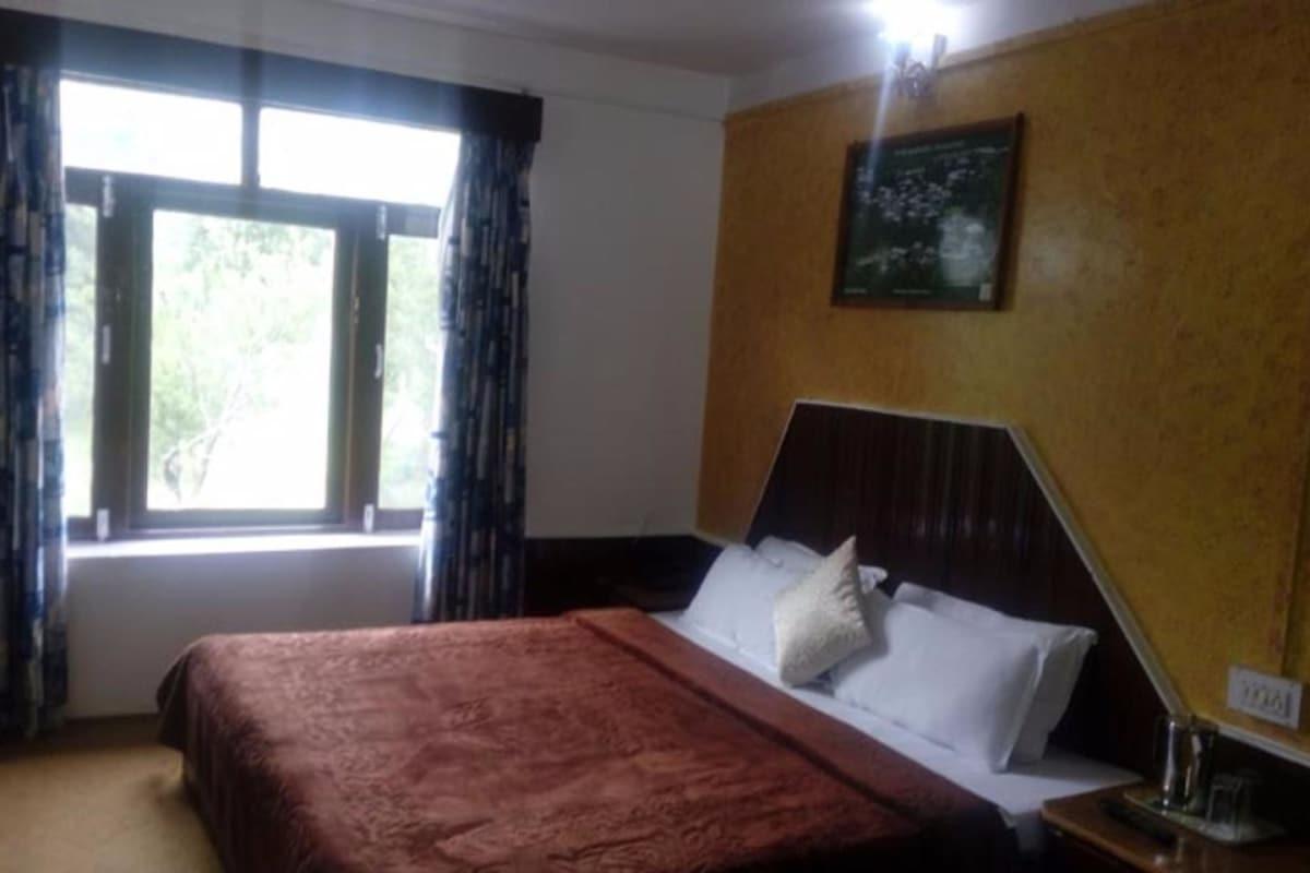 Hotel Mountain Inn Manāli Kültér fotó