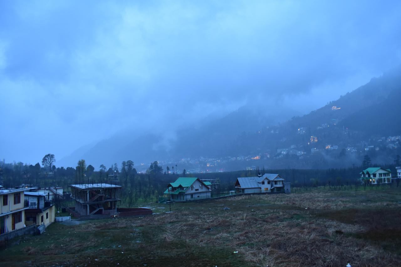 Hotel Mountain Inn Manāli Kültér fotó