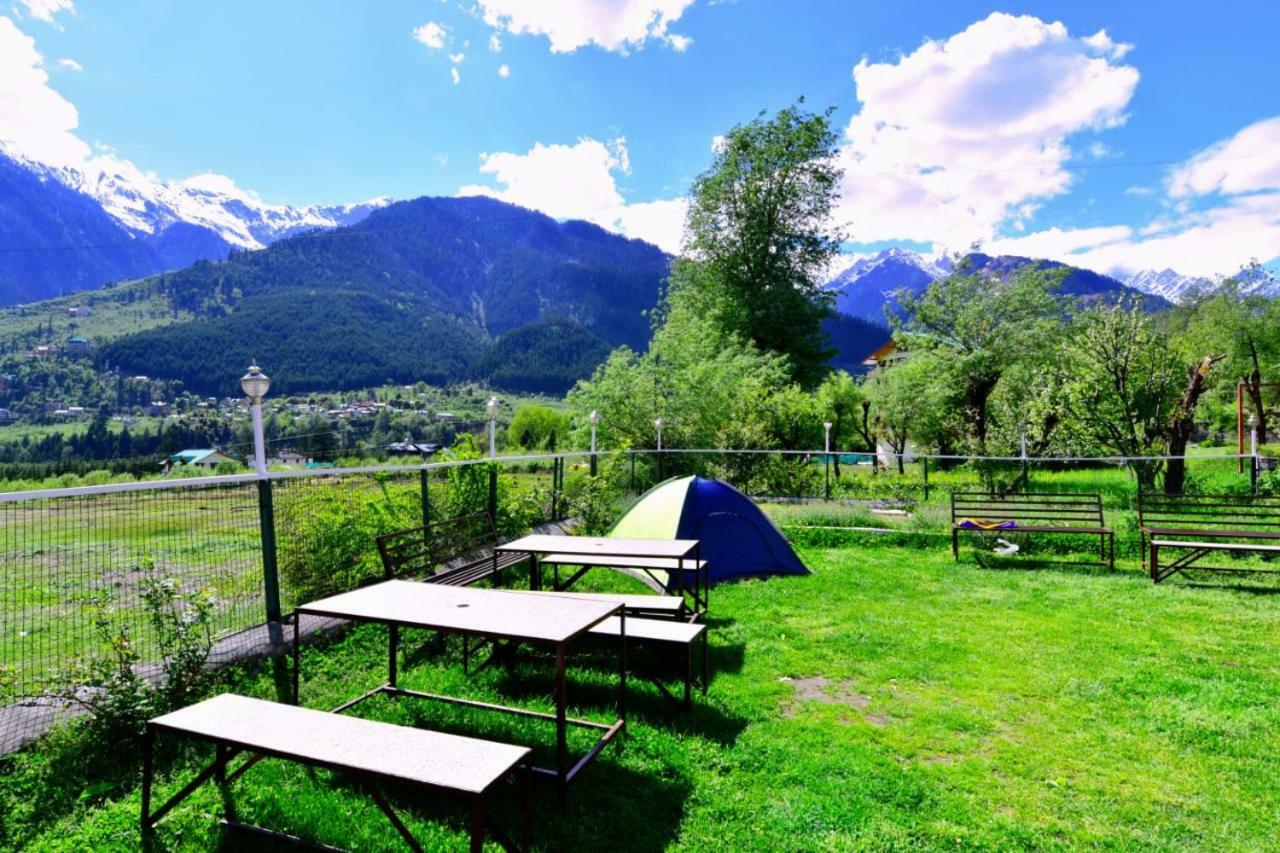 Hotel Mountain Inn Manāli Kültér fotó